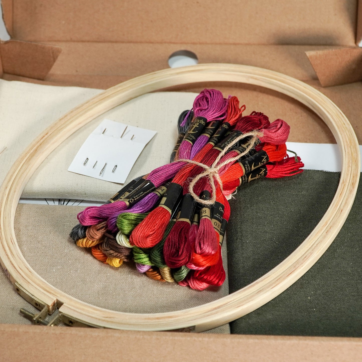 HandiWorks Embroidery Kit - Light