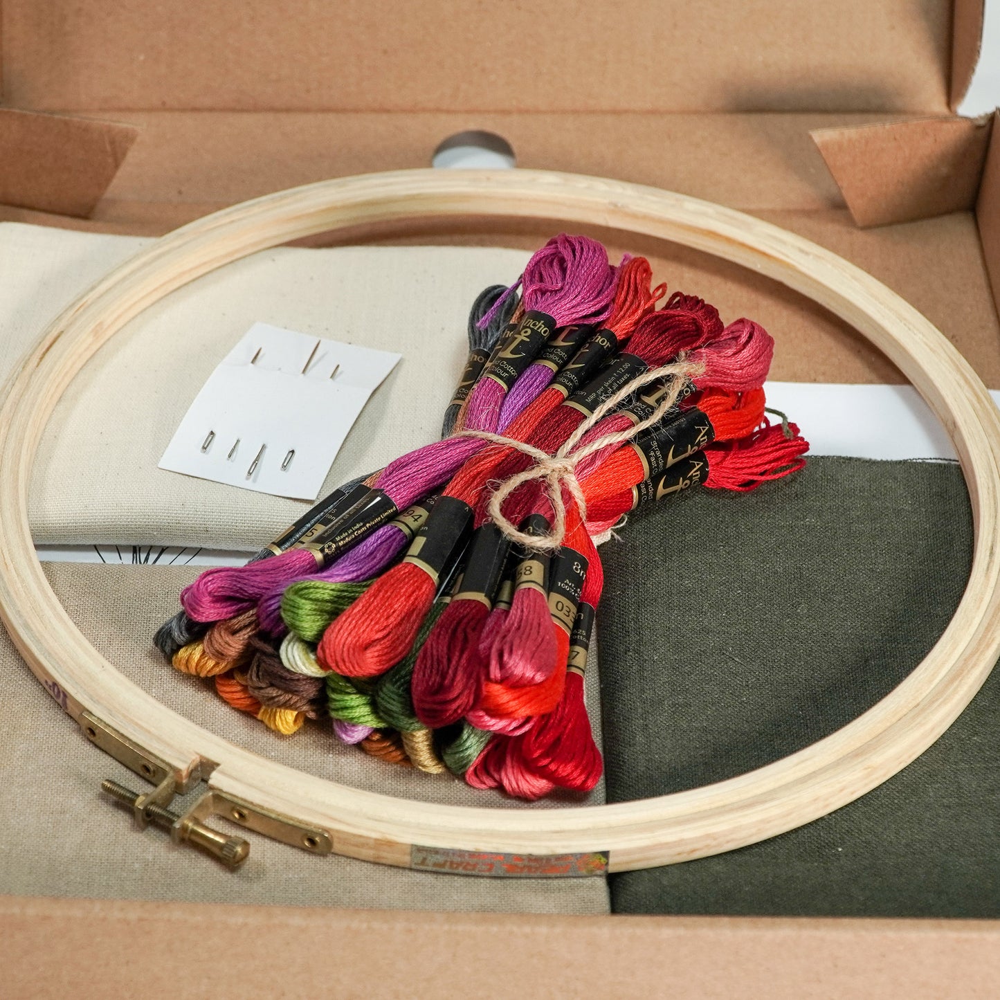 HandiWorks Embroidery Kit - Light